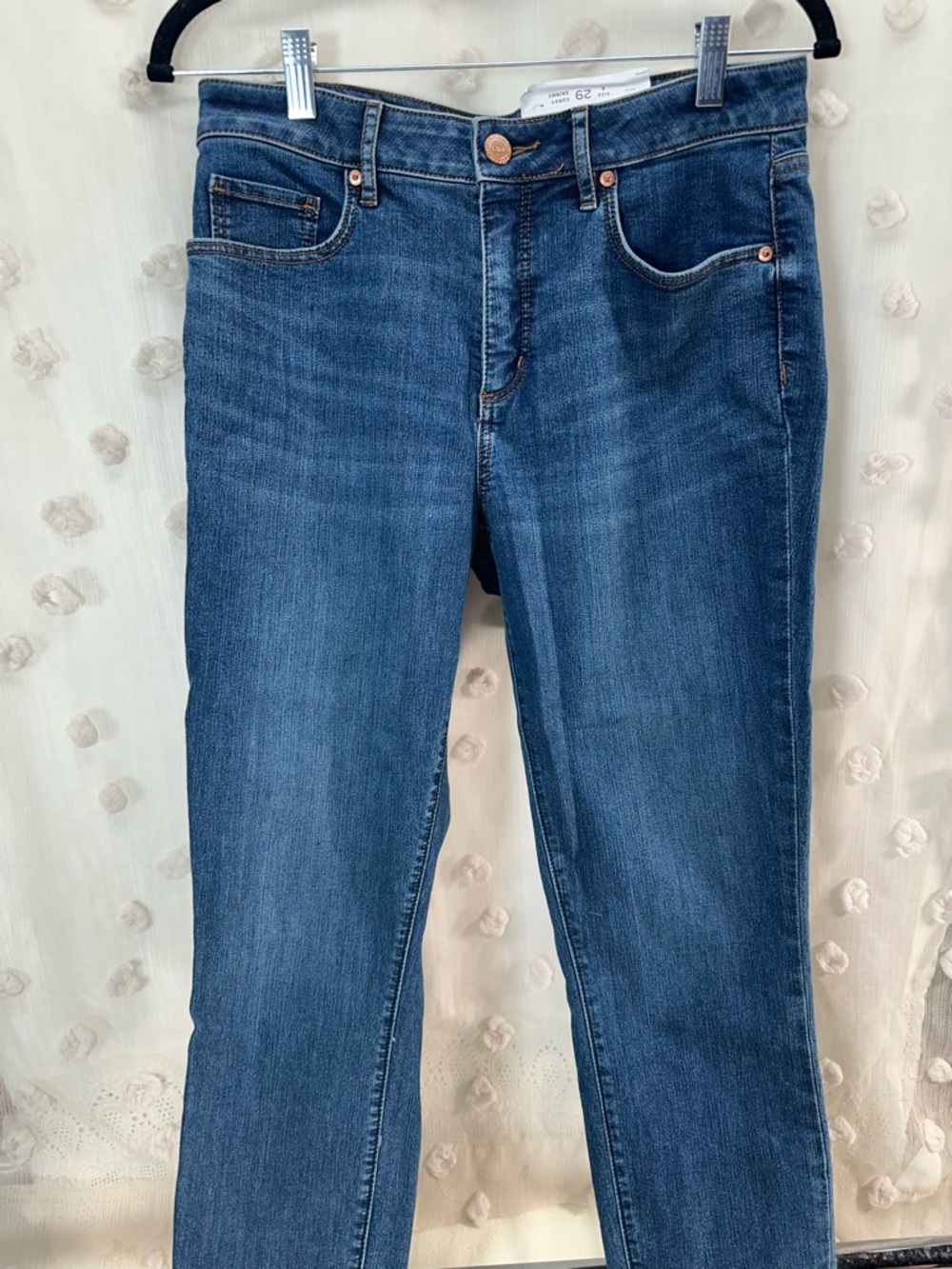 NWT LOFT Women’s Dark Wash Curvy Skinny Jeans Size 29/8 - Picture 2 of 7